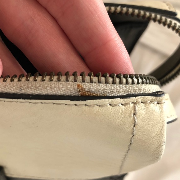 Pour La Victoire black and off-white leather bag - Picture 10 of 10